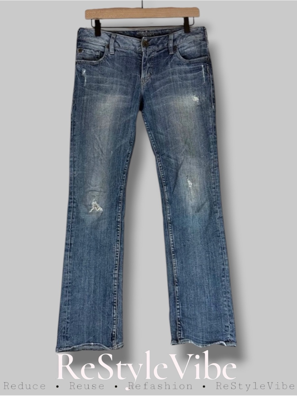 SILVER JEANS Women’s Size 27/L30 Denim Sam Style Low Rise Fit Stretch Distressed